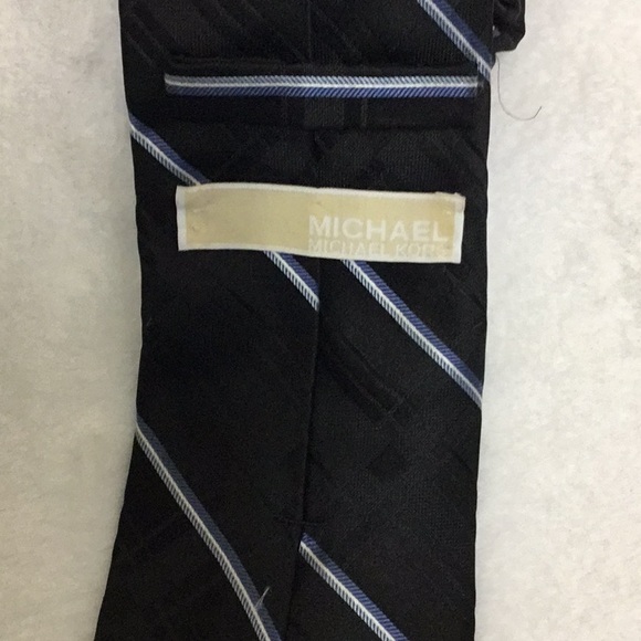 Michael Kors Mens Necktie,Black Stripe👍 - Picture 3 of 3